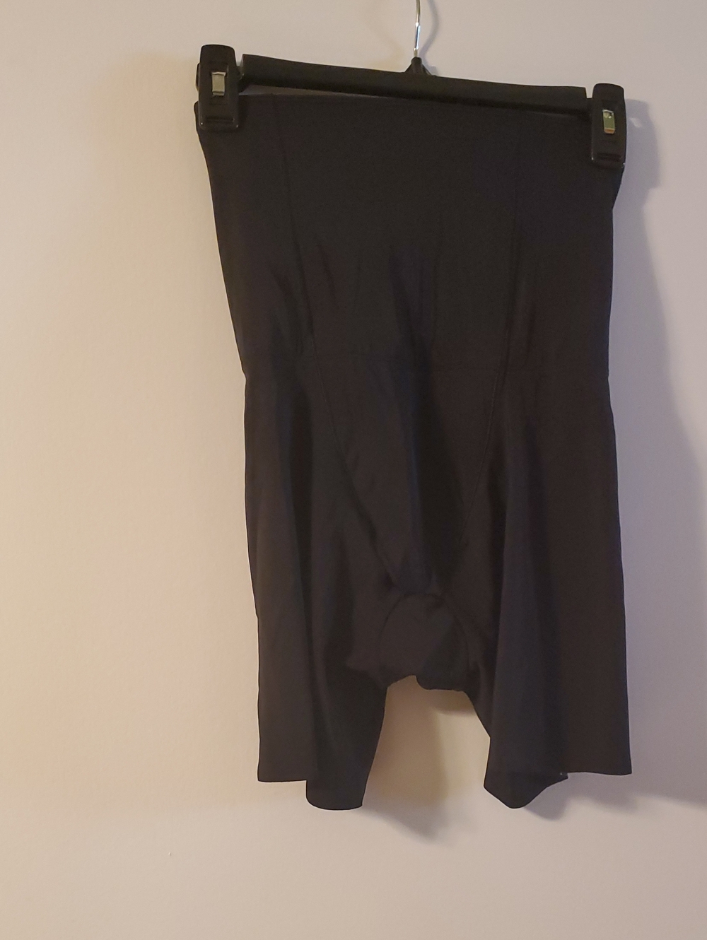 La Vie En Rose Size Large Black High-Waist Shapewear Shorts